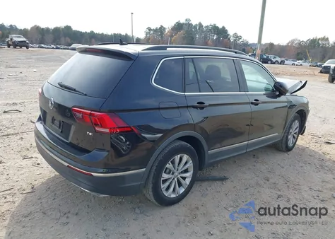 2018 Volkswagen Tiguan 2.0T Se/2.0T Sel z USA, uszkodzony, nr VIN 3VV3B7AX2JM067159